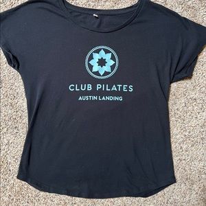 Black AL T. Size small. Club Pilates